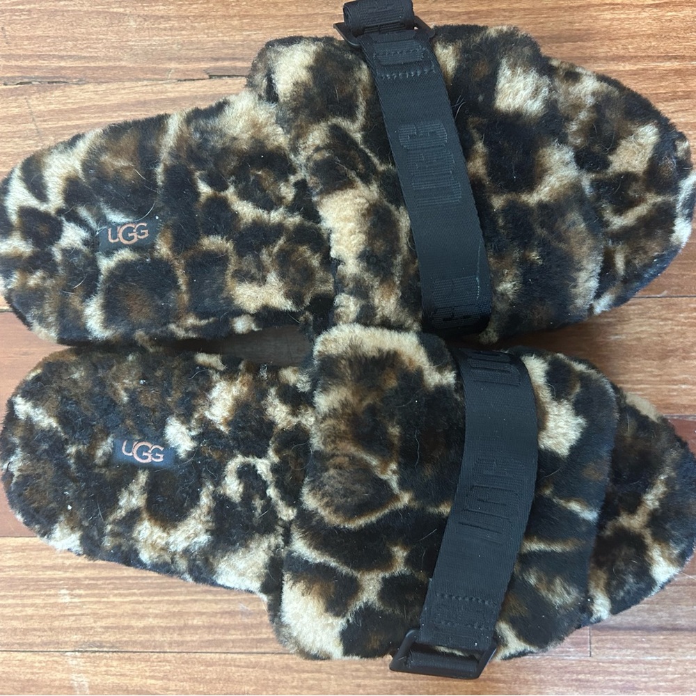 UGG platform slippers - worn 2x!